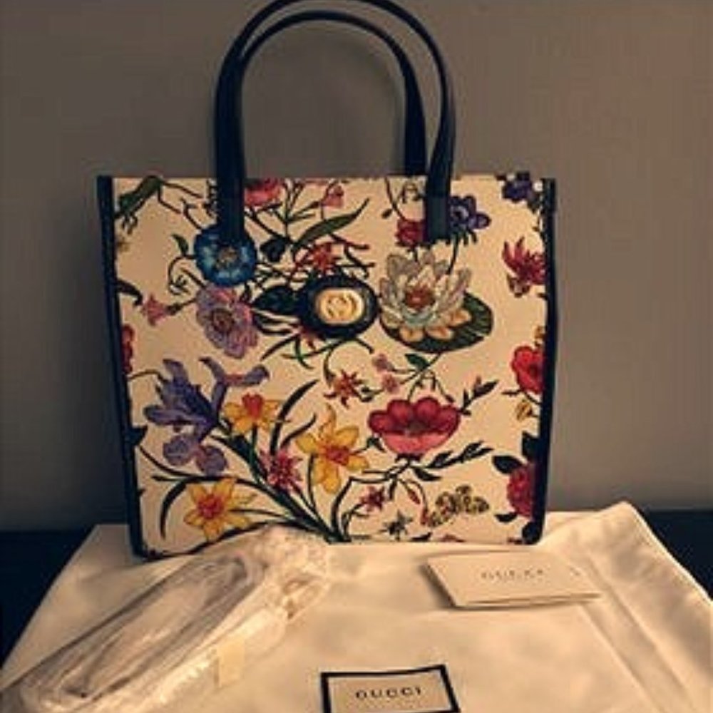 NWT GUCCI Navy Leather Flora Medium 2 Way Hand Bag